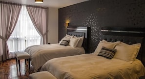 Premium bedding, desk, free WiFi