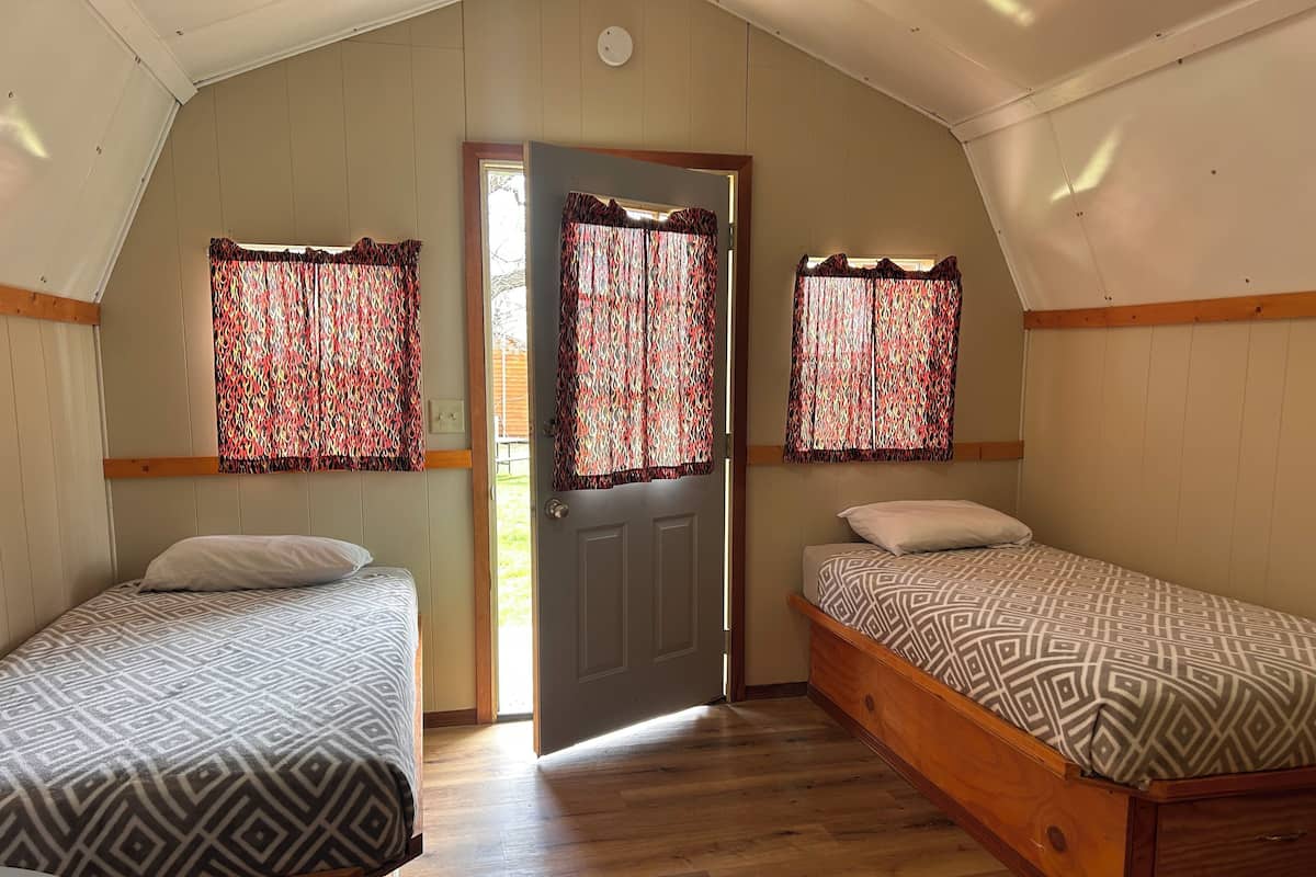 Cabin, 2 Twin Beds (Bathroom) | Bed sheets