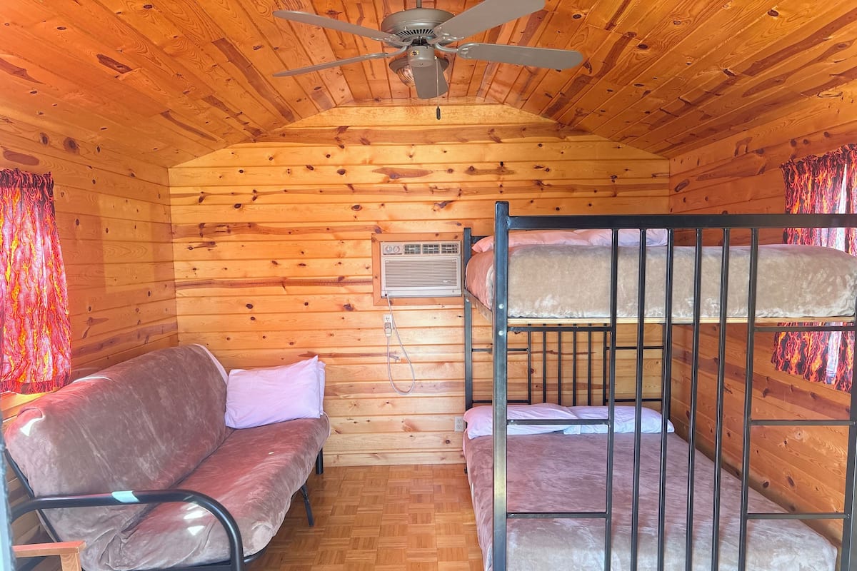 Cabin, 1 Bunk Bed and 1 Futon | Bed sheets