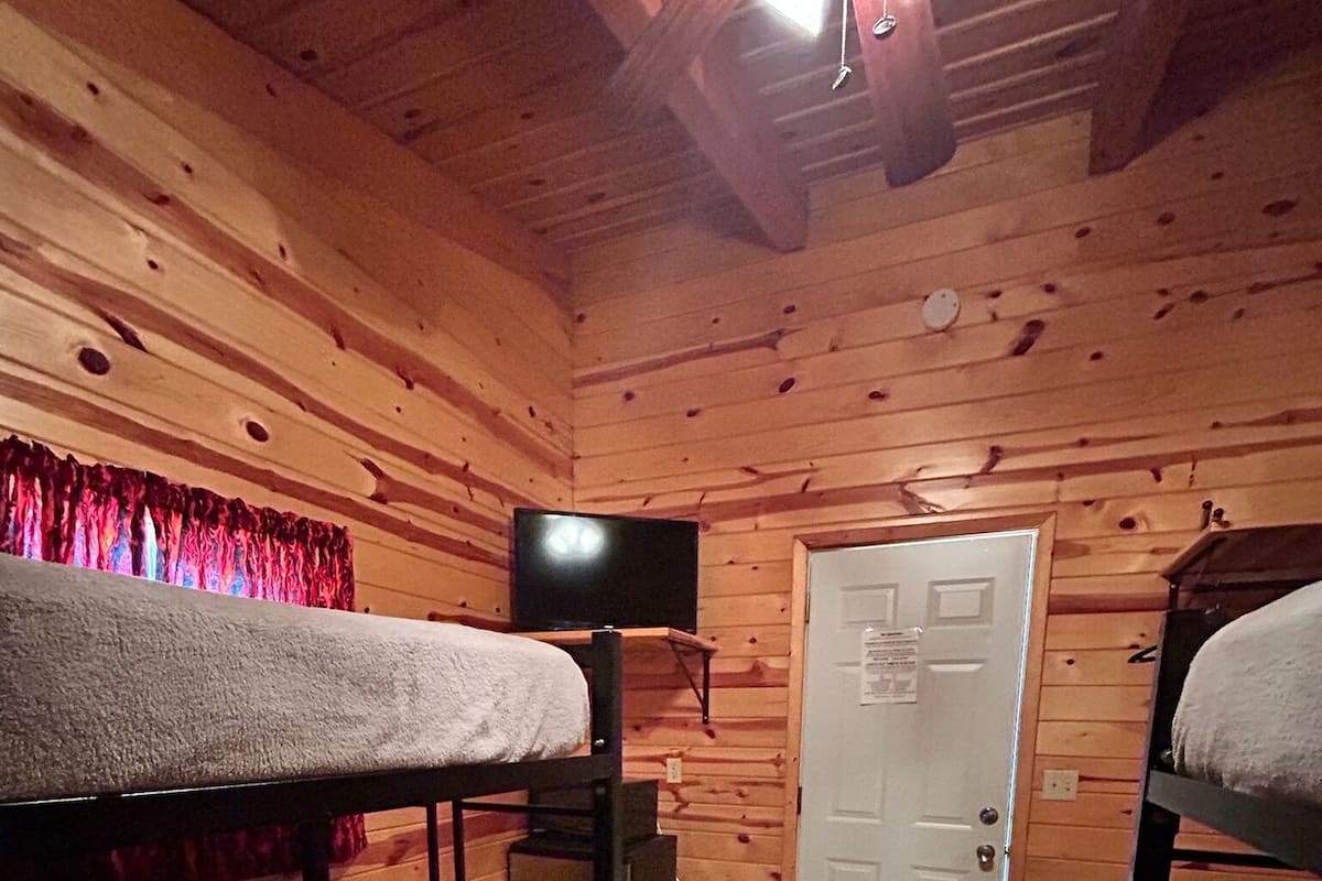 Cabin, 2 Bunk Beds