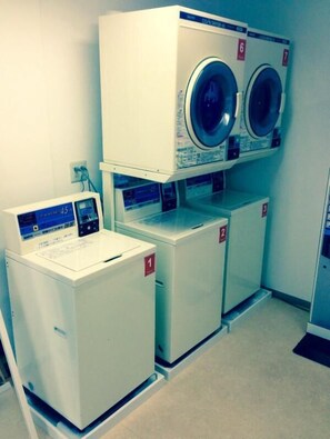 Laundry room - 1 Night 1980 Hostel Tokyo (Tokyo)