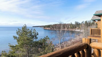 Main Lodge Lakeview Suite | Balcony view
