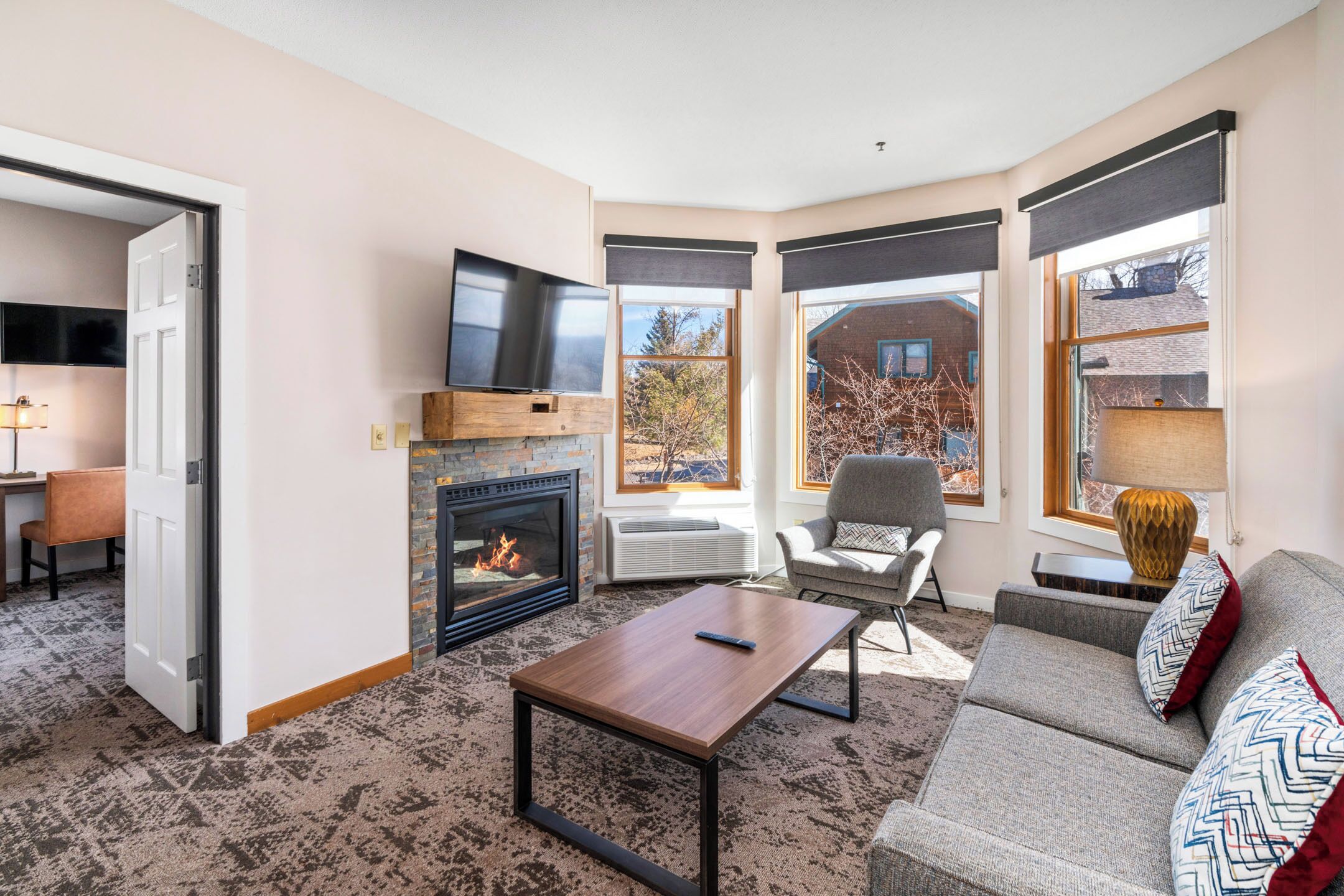 Standard Room, Fireplace, Partial Lake View | Iron/ironing board, WiFi, bed sheets