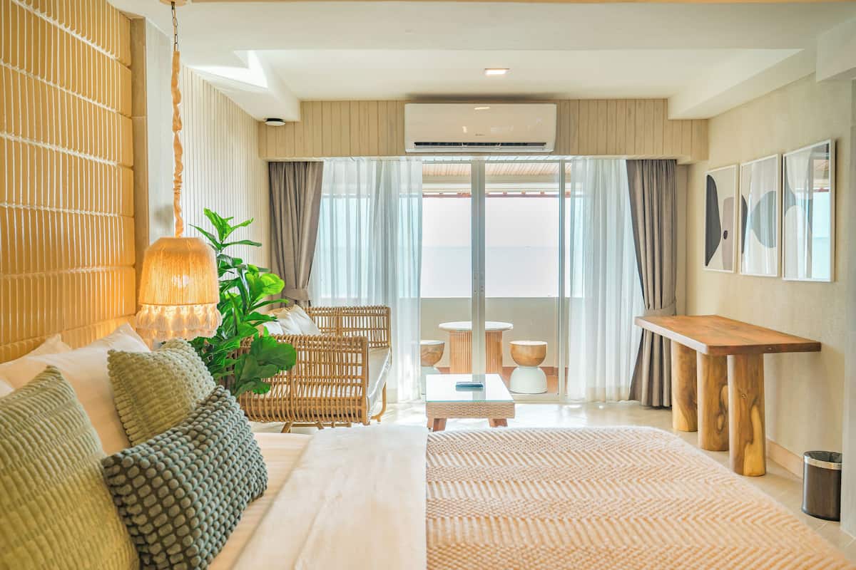 Superior Seaview With Balcony | Minibar, coffres-forts dans les chambres, bureau, Wi-Fi gratuit