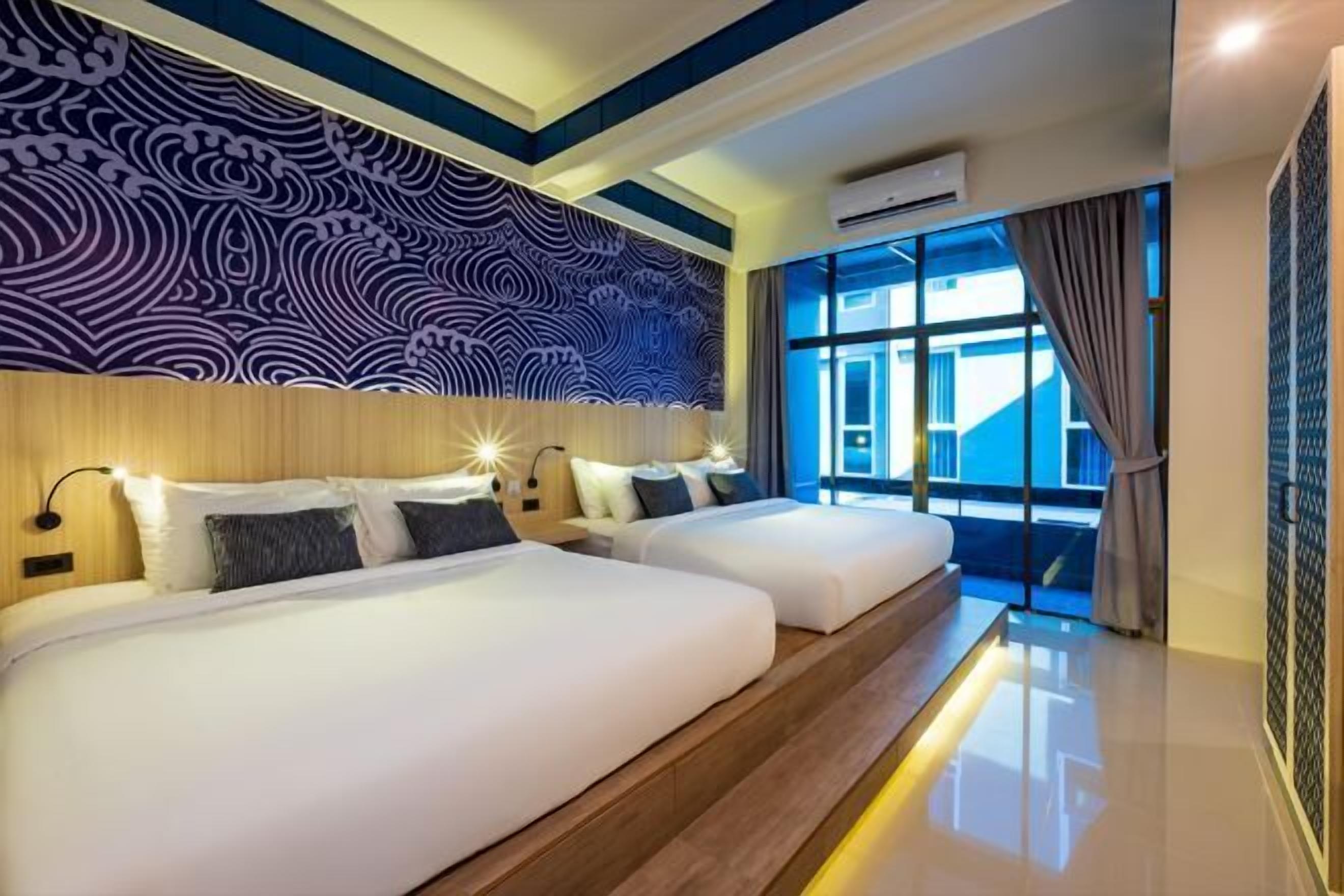 ミニバー、セーフティボックス (室内)、デスク、WiFi (無料)