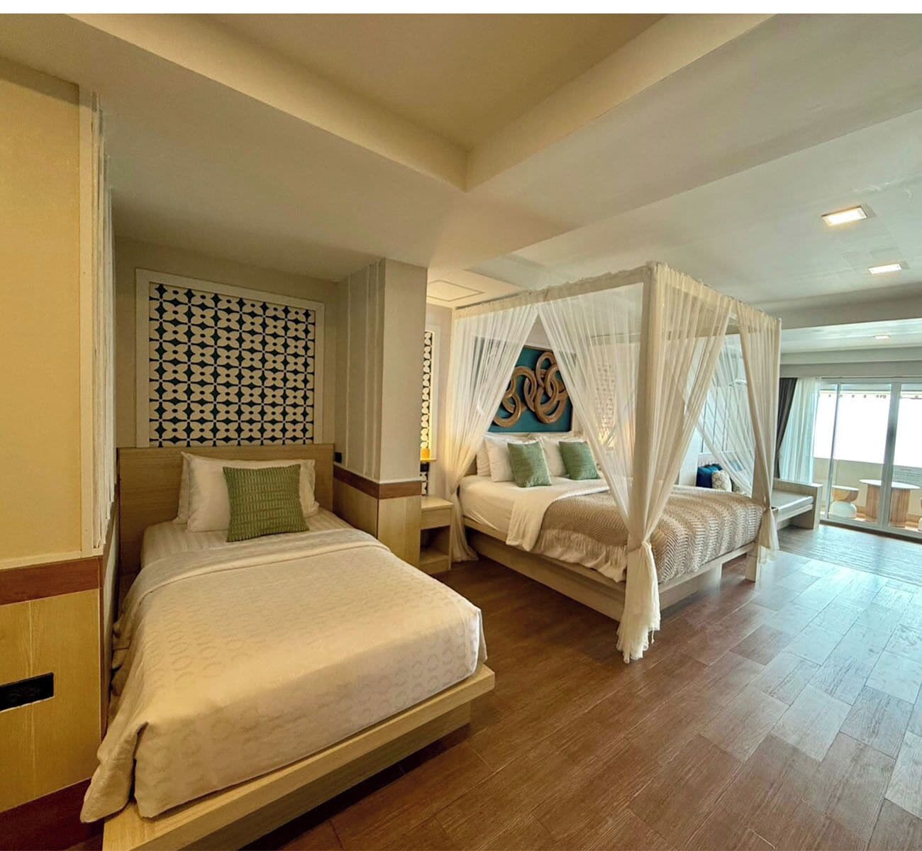 Triple Seaview Room With Balcony | Minibar, coffres-forts dans les chambres, bureau, Wi-Fi gratuit