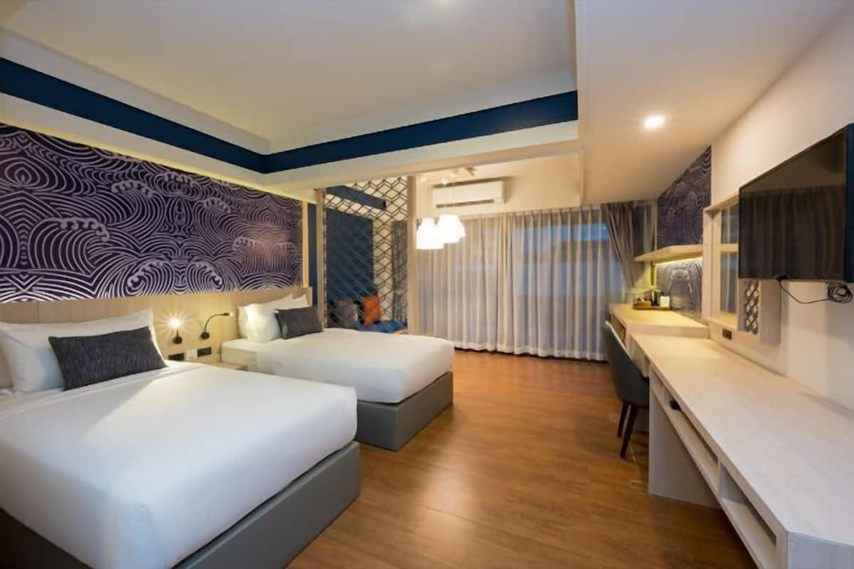 1 bedroom, minibar, in-room safe, desk