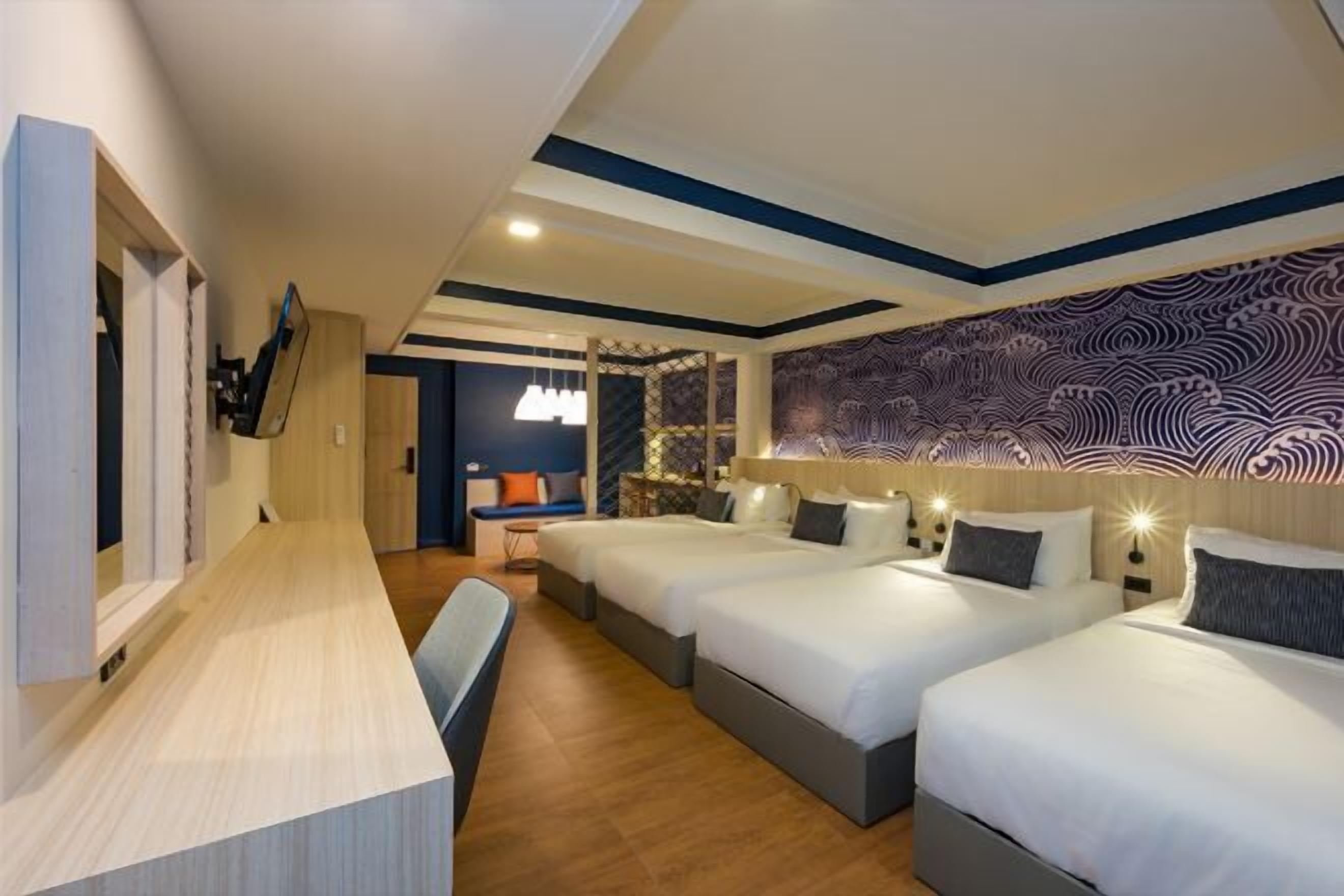 ミニバー、セーフティボックス (室内)、デスク、WiFi (無料)