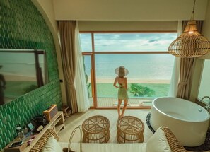 Beachfront Honeymoon Suite | Minibar, in-room safe, desk, free WiFi - Maldives Beach Resort (Tha Mai)