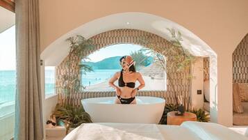 Romance Ocean View Studio | Room amenity