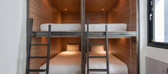 Bouti City Capsule Inn - Hostel