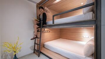 Private 2, 1 bunk bed | Premium bedding, individually decorated, blackout drapes, soundproofing