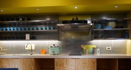 Bouti City Capsule Inn - Hostel
