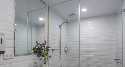 Bouti City Capsule Inn - Hostel