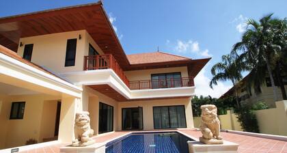 Bang Saray Pool Villa by Pattaya Sunny Rentals