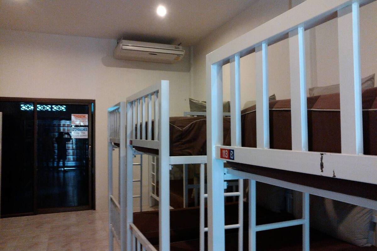 Mixed Dorm 8 Beds | Wi-fi percuma 