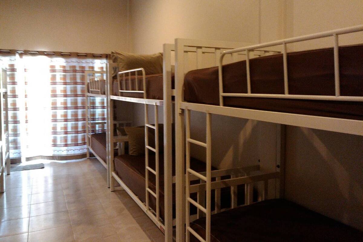 Mixed Dorm 14 Beds | Wi-fi percuma 