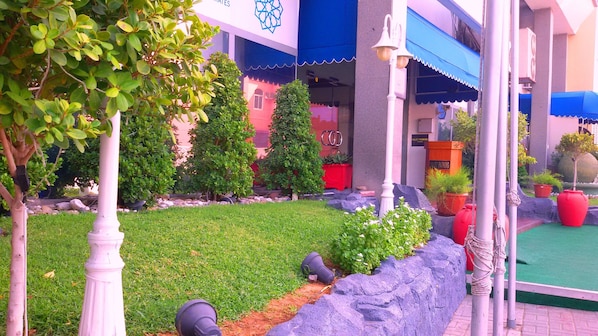 Mặt tiền nơi lưu trú