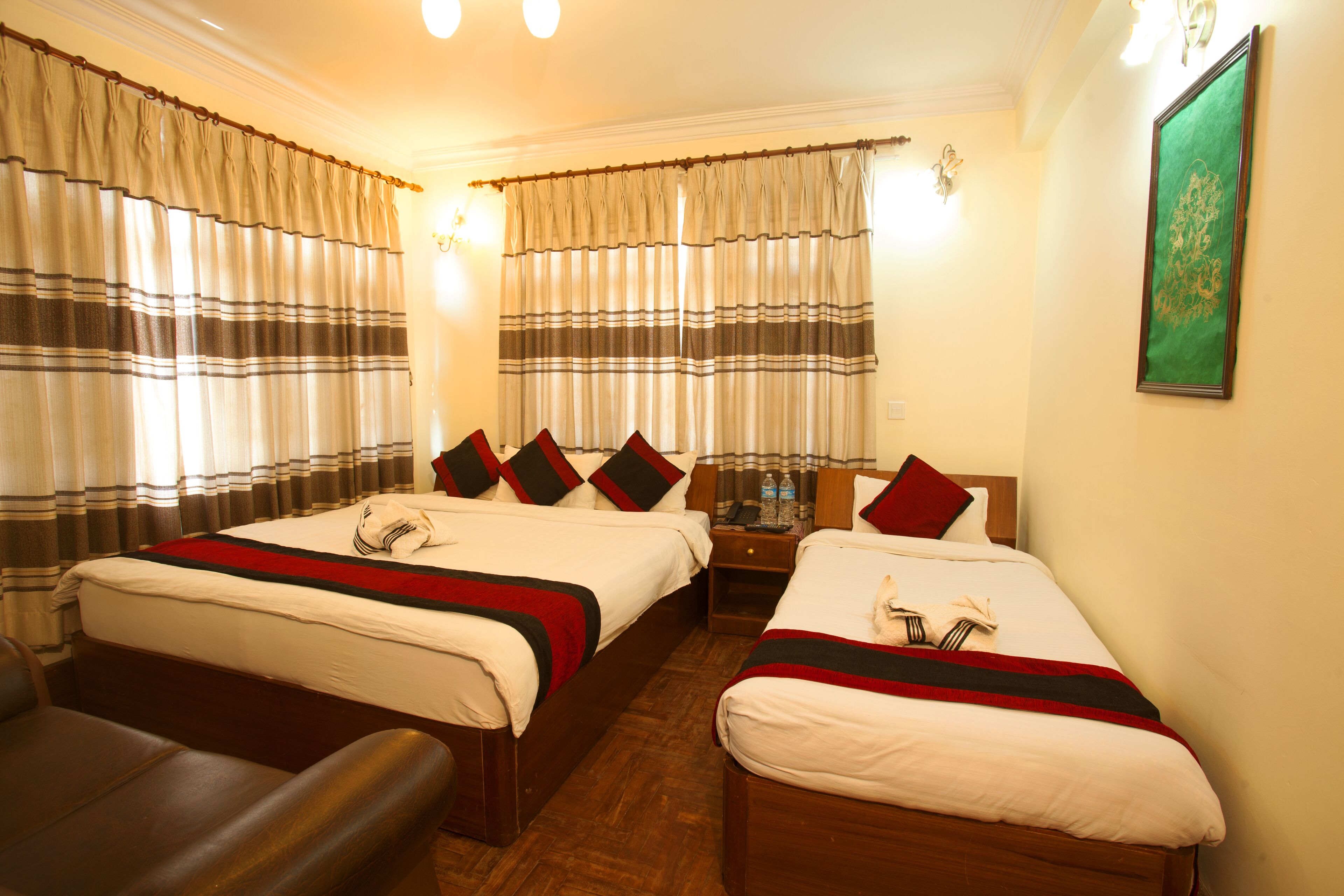 deluxe double or twin room, 1 queen bed, city view | desk, free wifi, bed sheets