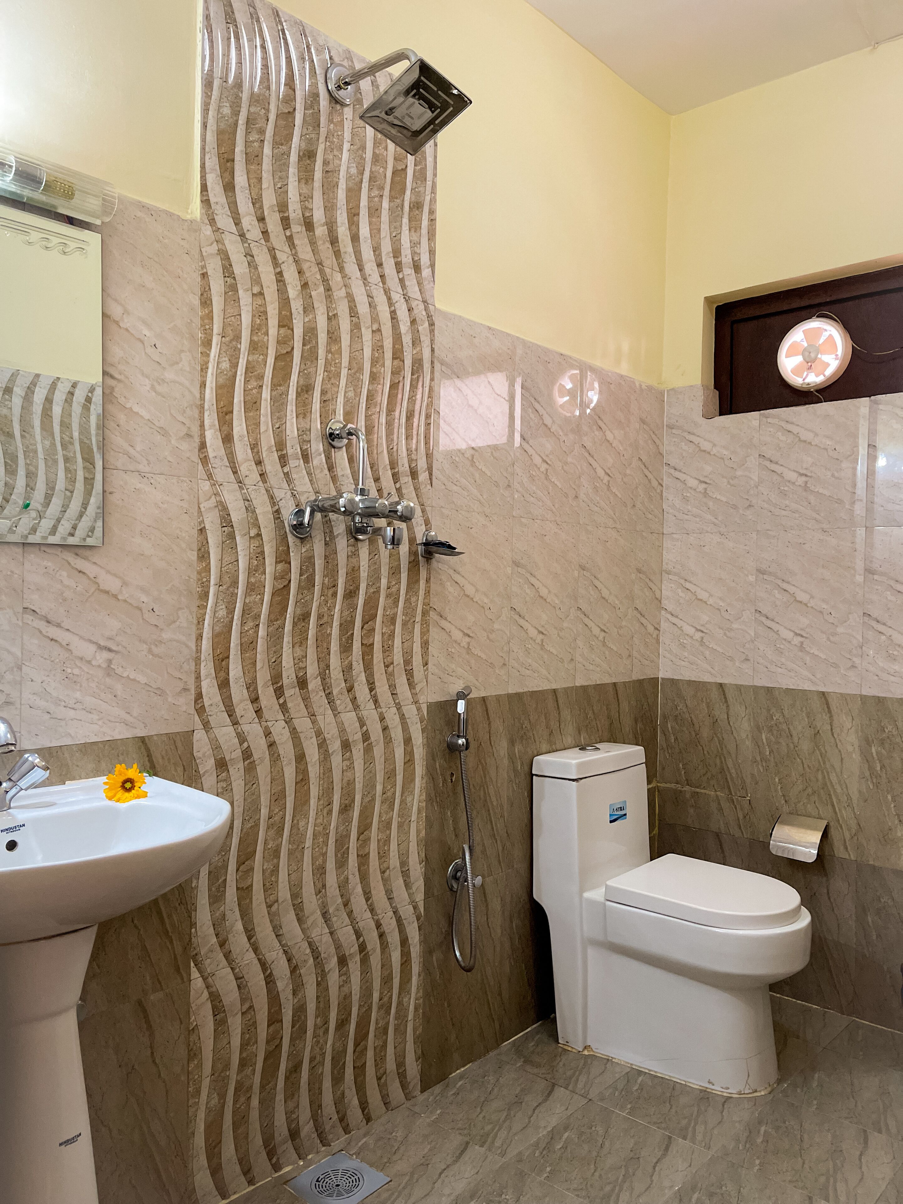 shower, free toiletries, hair dryer, slippers