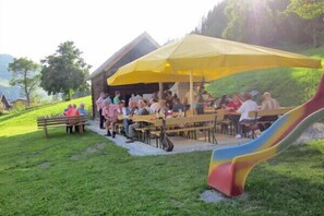Aperto a colazione e cena, cucina regionale
