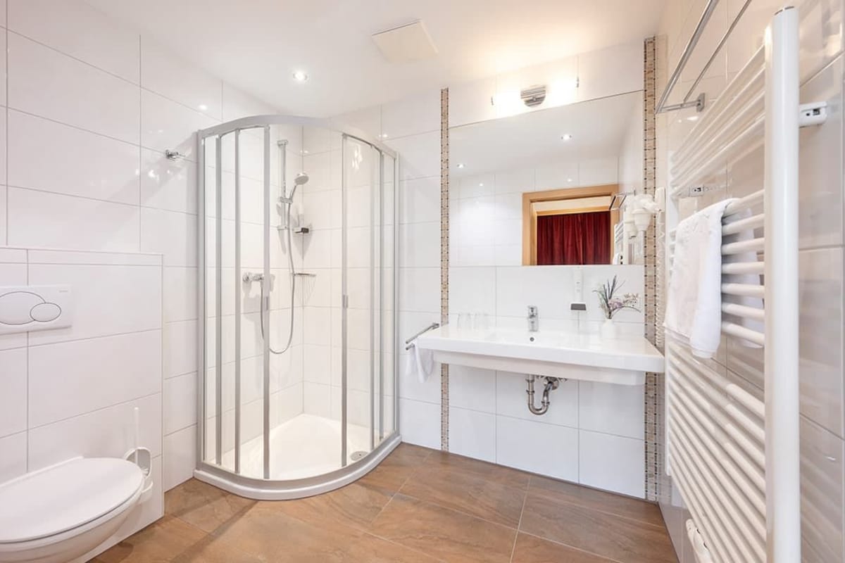 Chambre Deluxe, balcon (4 Personen) | Salle de bain