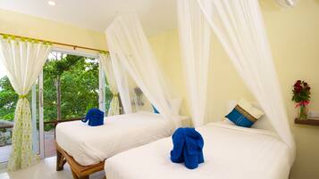 Deluxe Twin Room | Free WiFi, bed sheets
