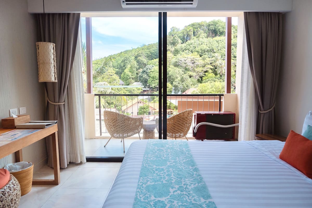 deluxe room, balcony, partial sea view | terrace/patio