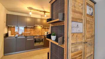 Apartment, 2 Single Beds, Terrace | Private kitchen | Full-sized fridge, oven, stovetop, dishwasher