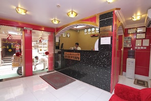 Reception - Zaineast Hotel (Dubai)