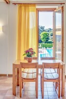 Monolocale comfort | Area soggiorno | TV