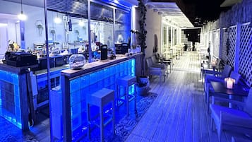 Bar (in der Unterkunft)