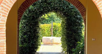 Residence Borgo Mondragon