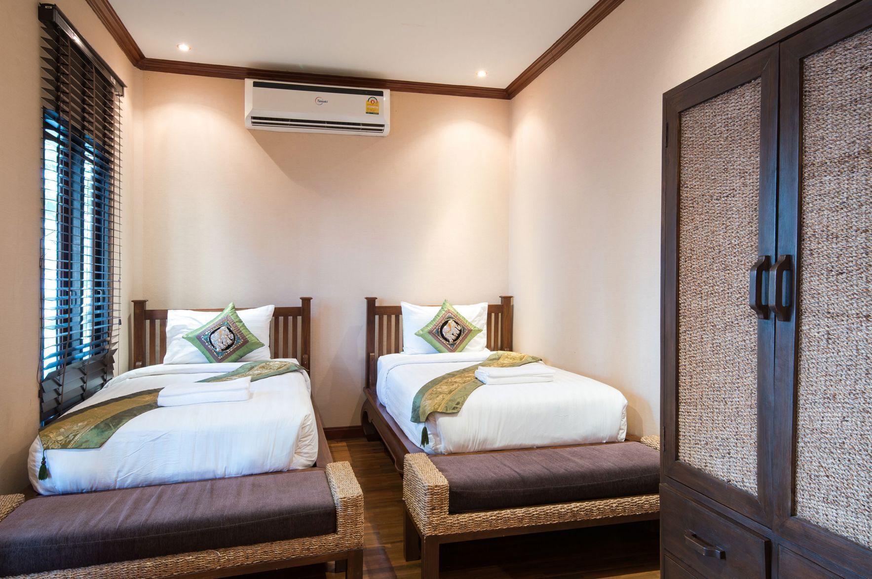 Down duvets, minibar, desk, blackout curtains