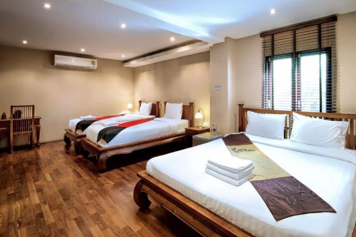 Down comforters, minibar, desk, blackout drapes