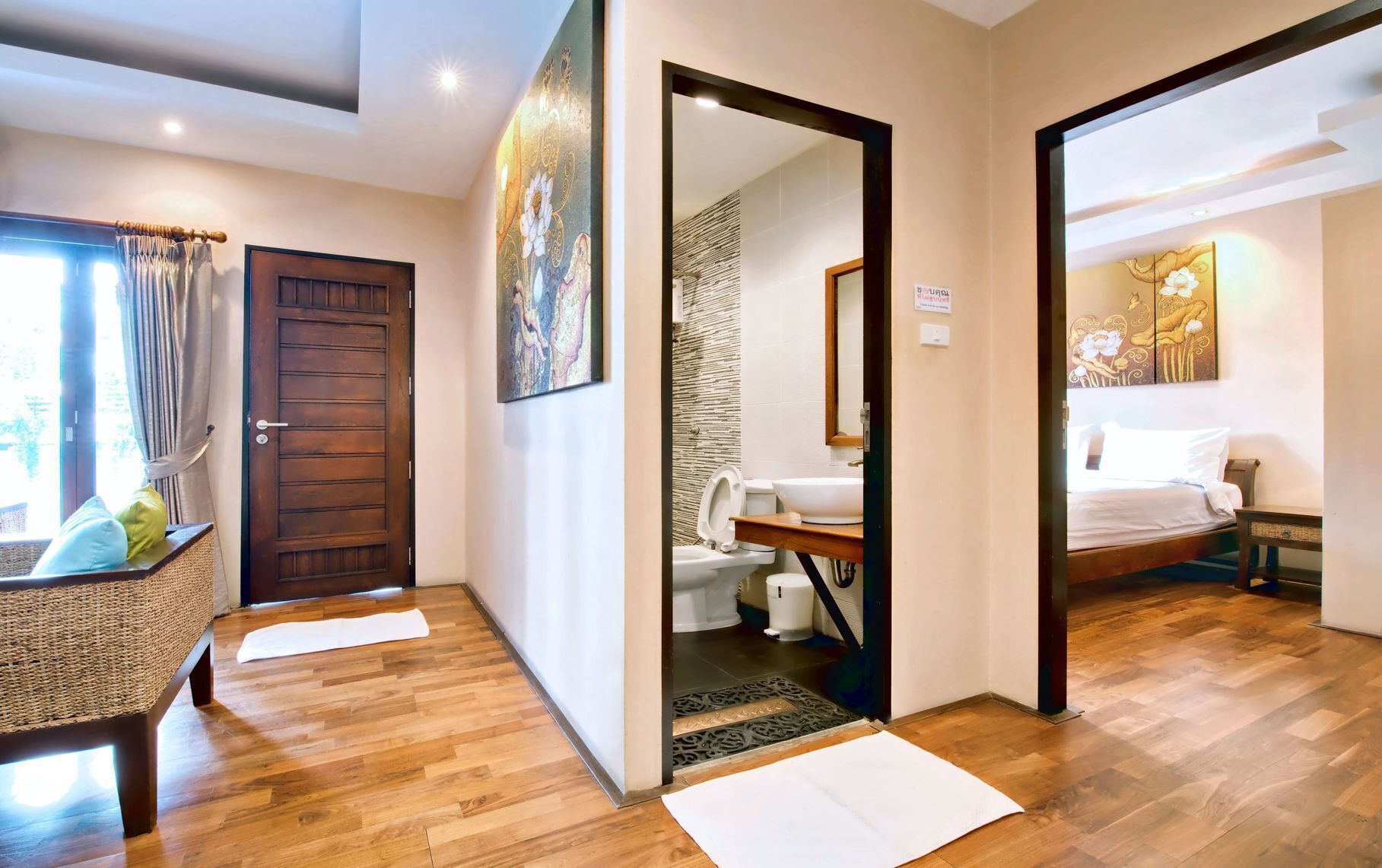 Down duvets, minibar, desk, blackout curtains