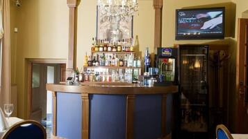 Bar (trong khuôn viên)