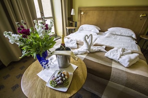 Minibar, Schreibtisch, schallisolierte Zimmer, kostenloses WLAN