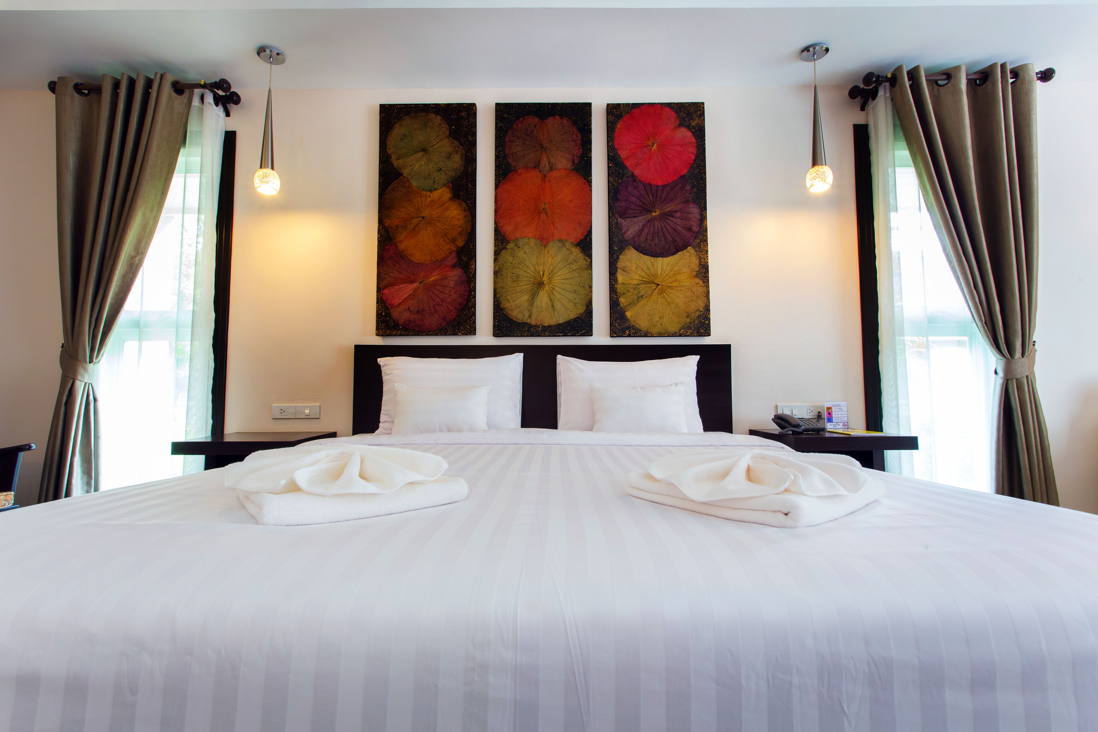 junior double room, garden view | minibar, in-room safe, desk