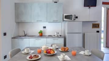 Appartement Classique, 1 chambre | Cuisine privée | Réfrigérateur, micro-ondes, machine à expresso, bouilloire électrique