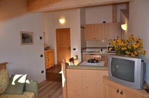 Apartment, 1 Bedroom (4 people) | Living room | Flat-screen TV - Appartamenti Pellizzano (Pellizzano)
