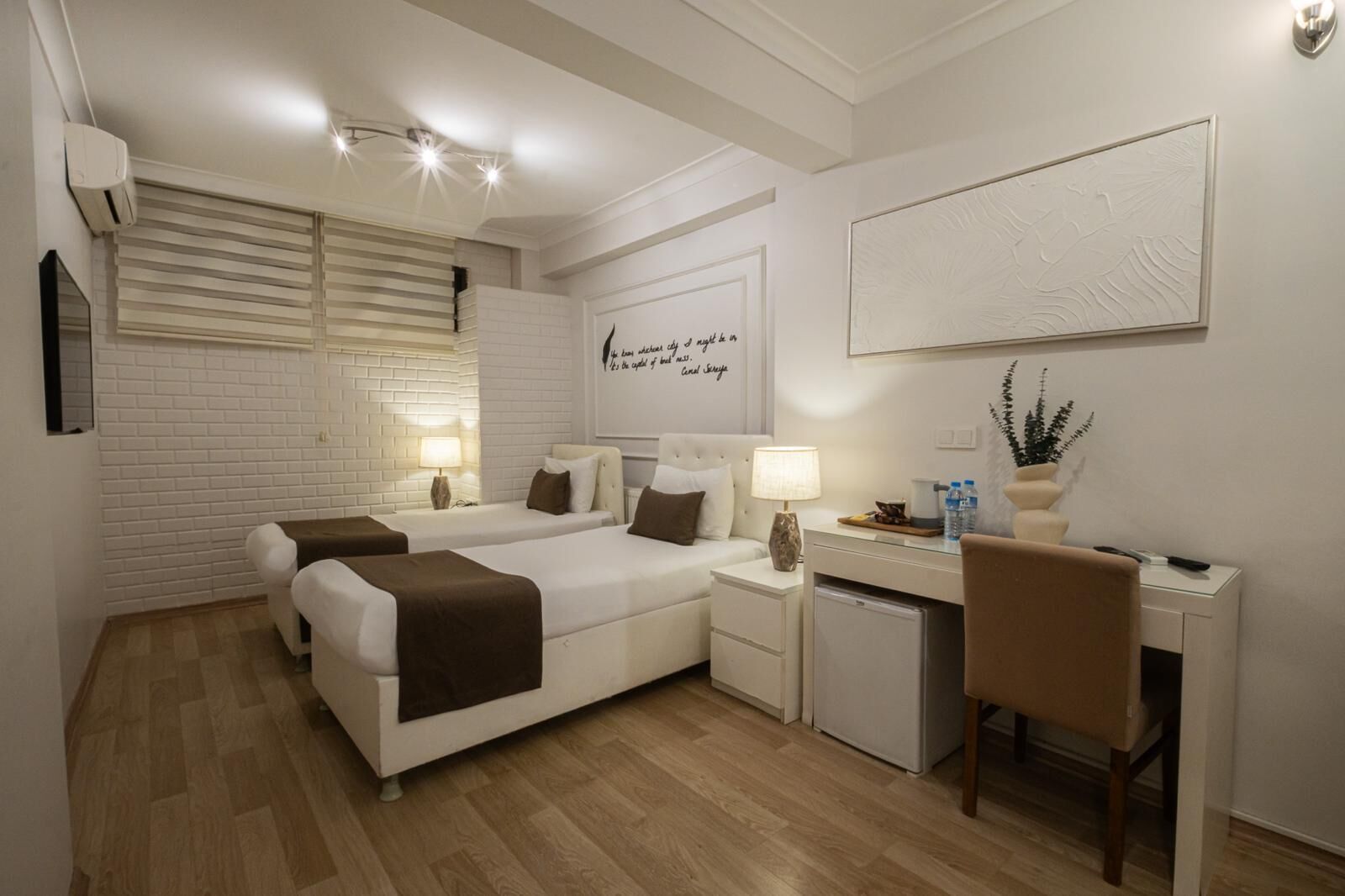 Economy Twin Room, Non Smoking | Egyptian cotton sheets, premium bedding, pillowtop beds, minibar