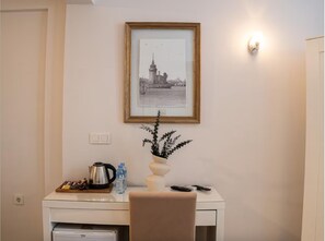Habitación doble Deluxe, 1 cama King size | Sábanas de algodón egipcio y ropa de cama de alta calidad