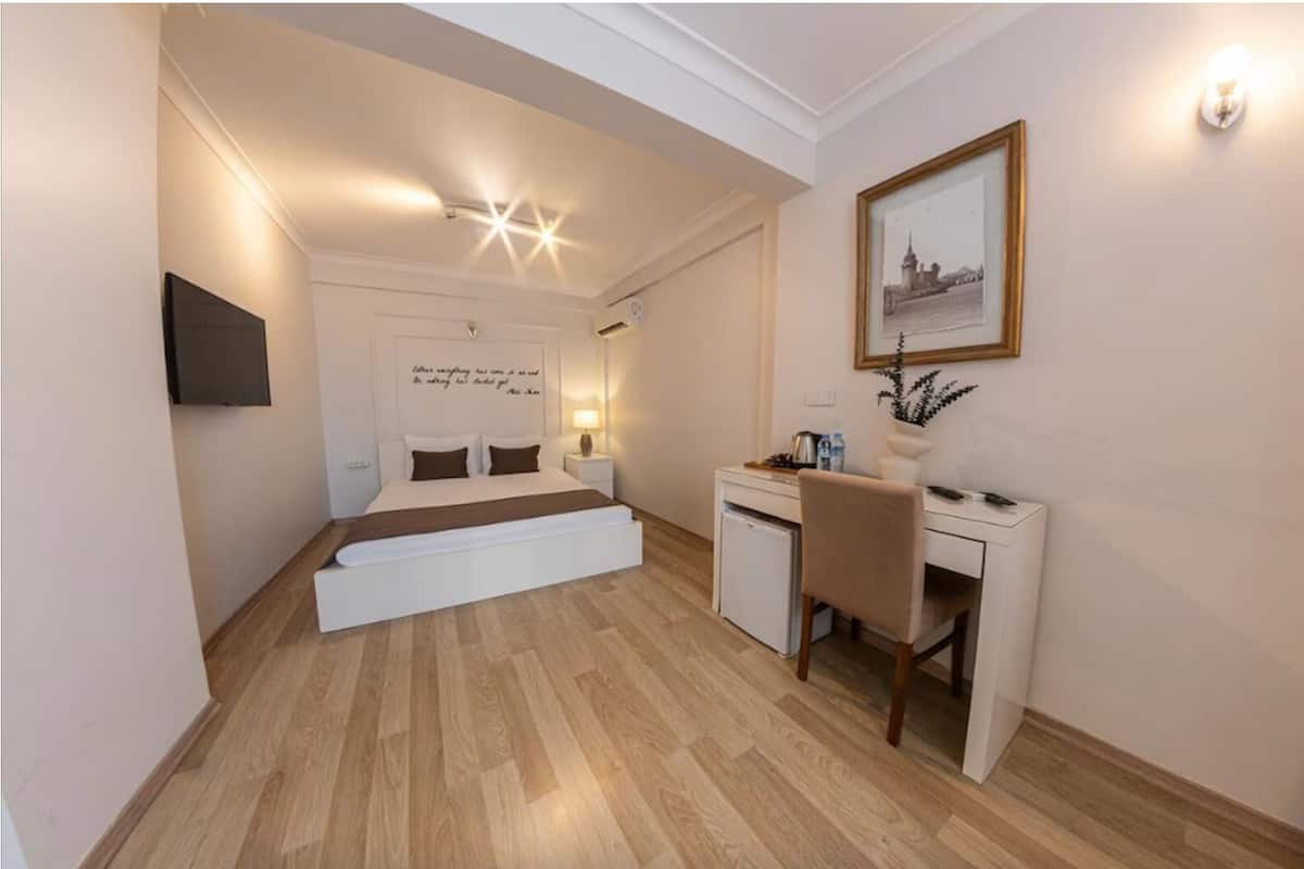 Habitación doble Deluxe, 1 cama King size | Sábanas de algodón egipcio y ropa de cama de alta calidad