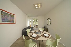 TV - Appartamenti Pratone (Garda)