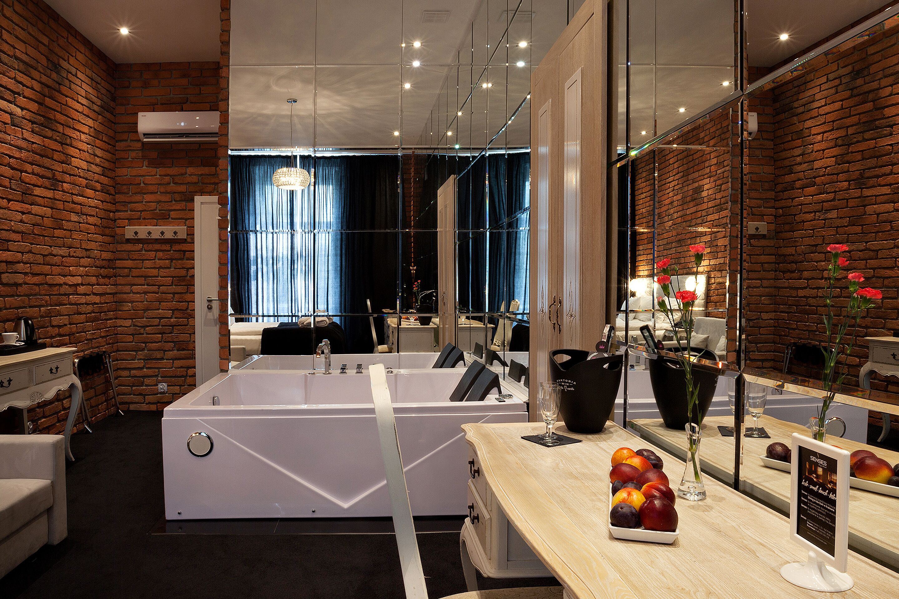 Sábanas de algodón egipcio, ropa de cama de alta calidad y minibar 