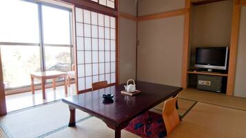 Chambre Tradition (12 sq m Room, Shared Bathroom)