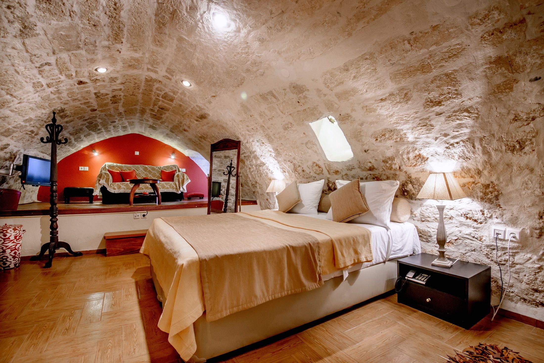 superior double room, 1 queen bed | in-room safe, desk, soundproofing, iron/ironing board