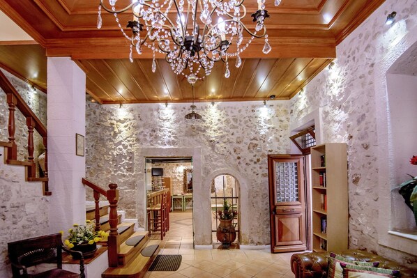 Interior - Leo Hotel (Rethymno)