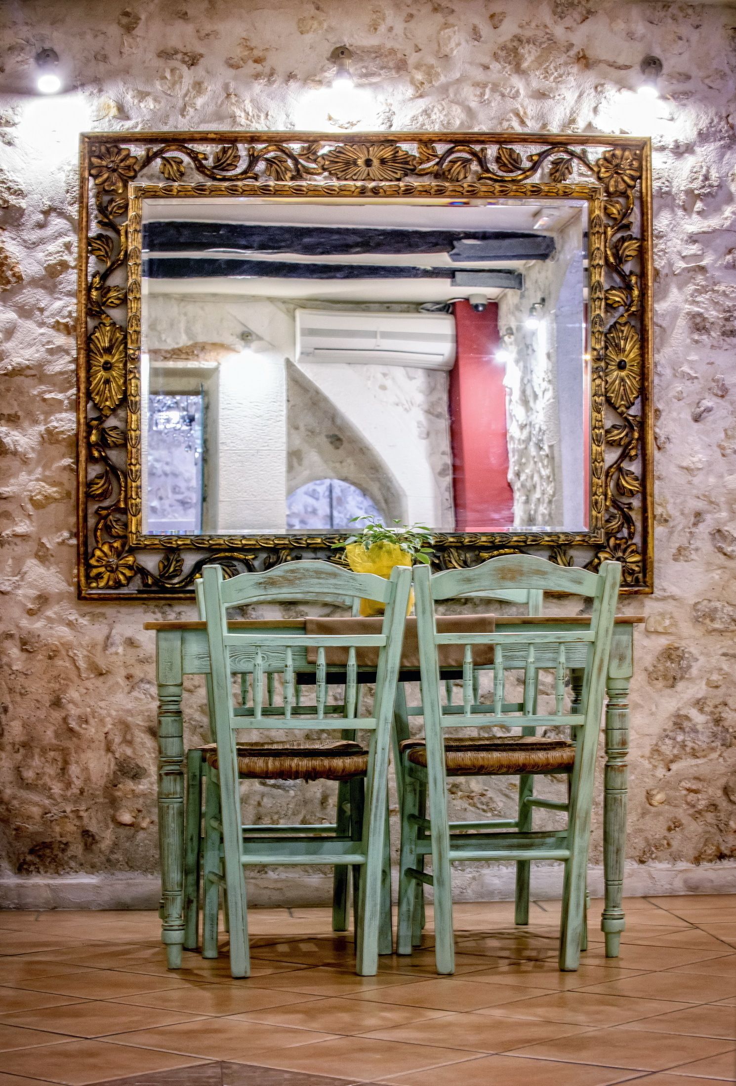 Photo - Leo Hotel